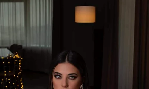 Antonia a făcut reclamă la bijuterii jpeg
