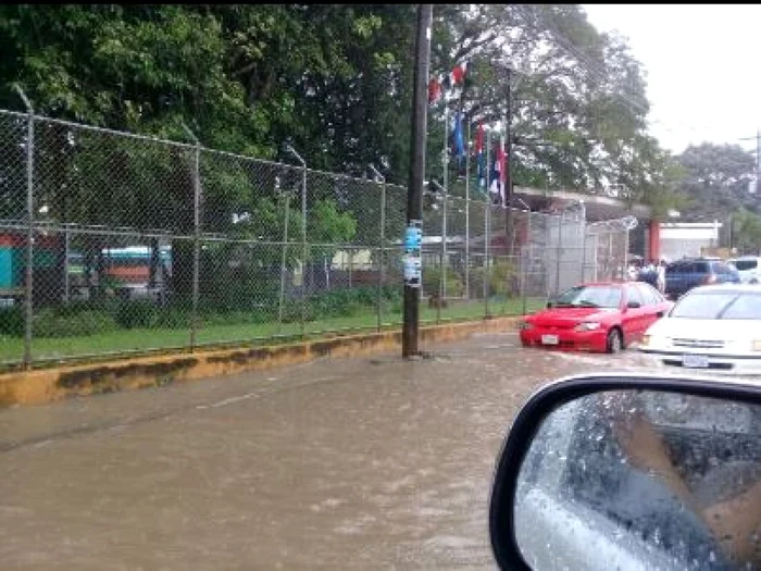 Furtuna tropicala Nate in Costa Rica FOTO Twitter @morgan_may_
