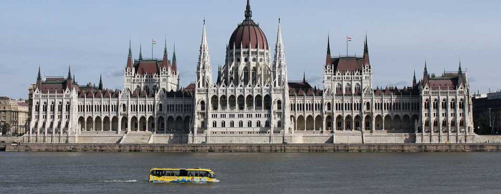 Parlamentul maghiar amână votul privind admiterea Suediei în NATO