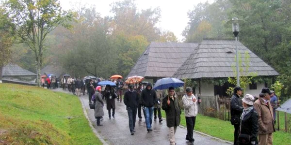 Ambasadorii au fost încântaţi de ce au văzut la Sibiu