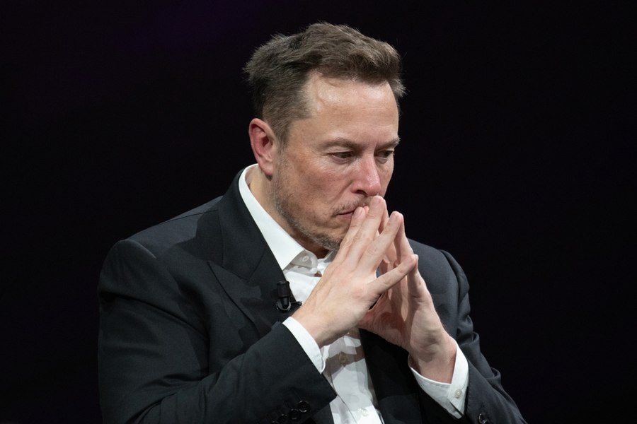 Elon Musk ar regreta sprijinul oferit lui Trump, susține tatăl său. „Suferă de sindrom post-traumatic”