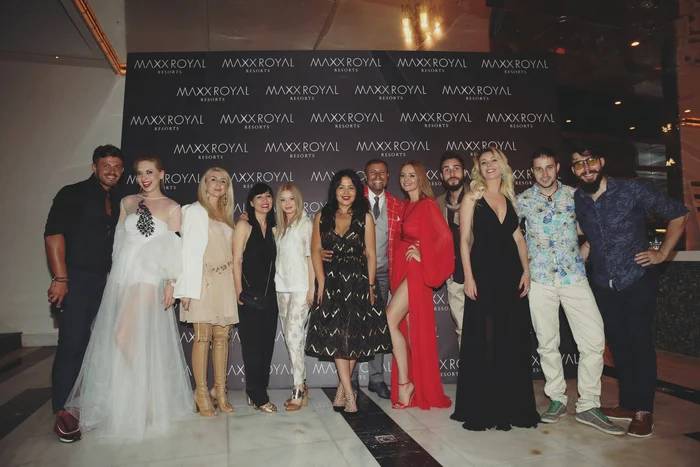 Designerii români au făcut legea pe podiumul din Turcia