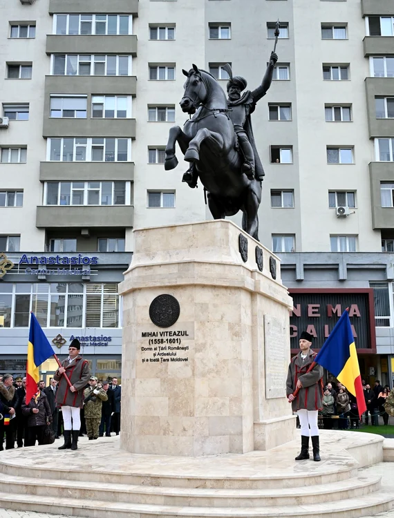 Statuia lui Mihai Viteazul de la Zalău (© Facebook / Consiliul Județean Sălaj)