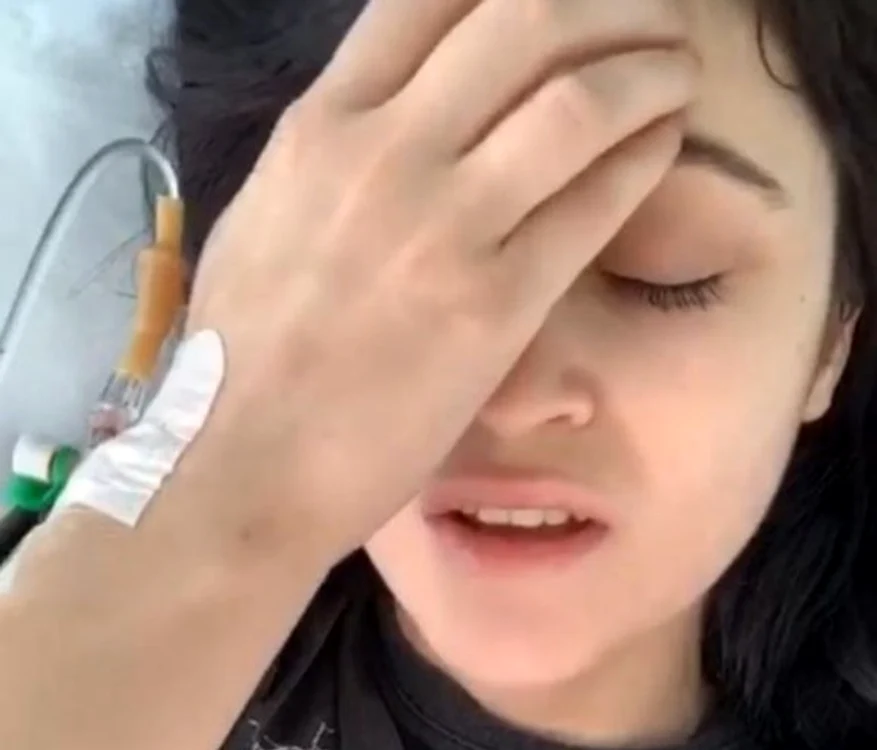 Irina Rimes a fost internată cu hemoragie internă luni seară şi a fost operată marţifoto: captură/Instagram