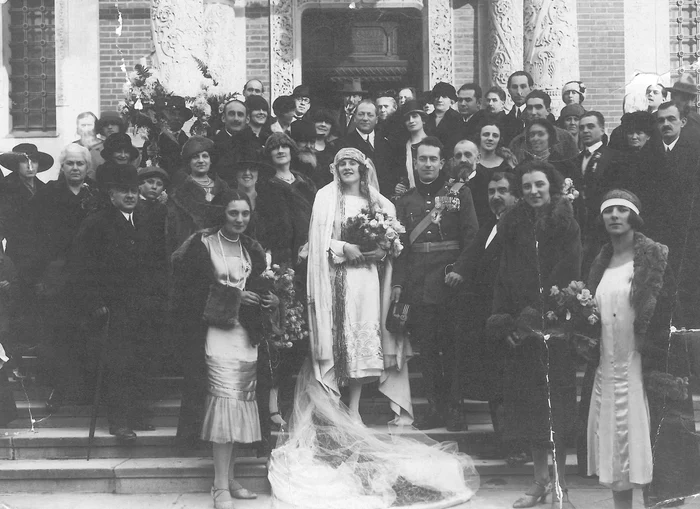 Moment de bucurie pentru tânărul Radu Florescu,  în 1924,  când s-a căsătorit,  la Sinaia,  cu Vera Soepkez