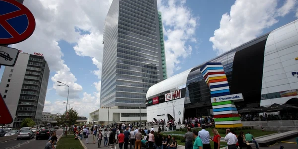 Alertă bombă în Promenada Mall Foto Florin Suler