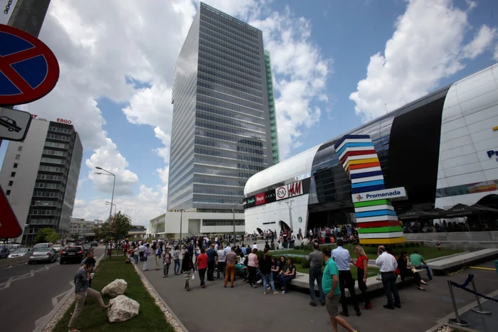 Alertă bombă în Promenada Mall Foto Florin Suler