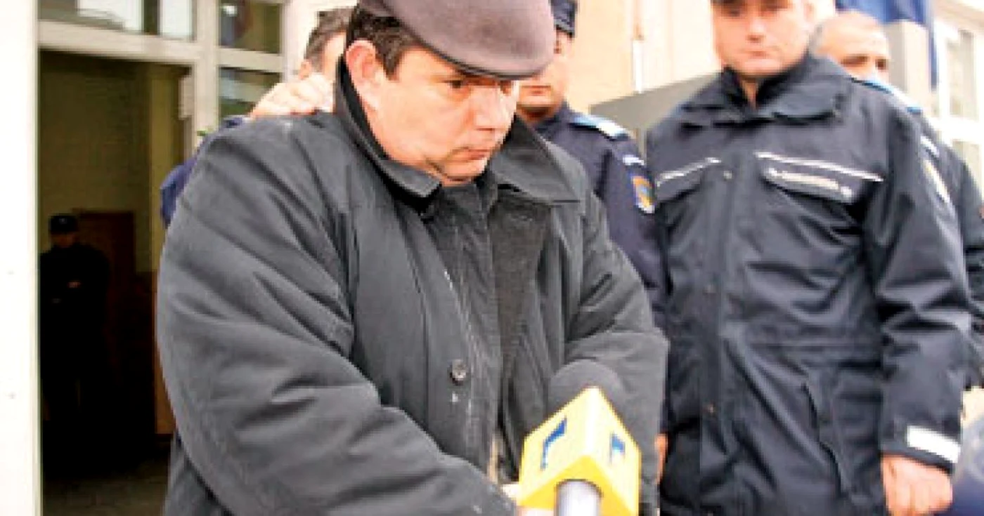 Subcomisar de poliţie dependent de şpagă