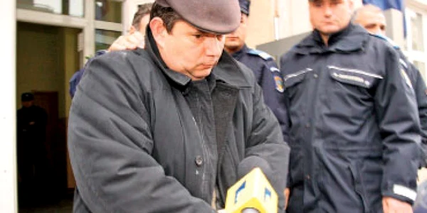 Subcomisar de poliţie dependent de şpagă