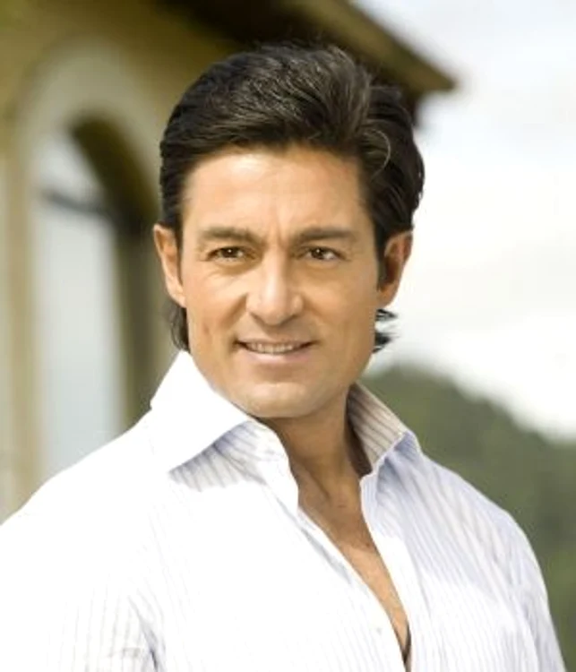 
    Fernando Colunga şi Blanca Soto  