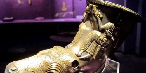 rhytonul de la pornoina-mehedinti FOTO www.eazi.ro