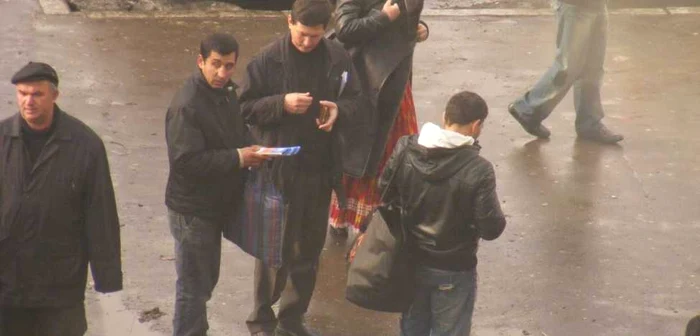 Se vând petarde la „negru“ în Piaţa Mihai Viteazul