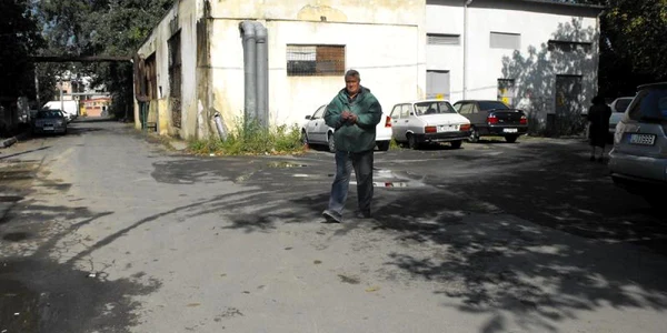 Centrala de la Bazar este depozitul unei firme de salubrizare