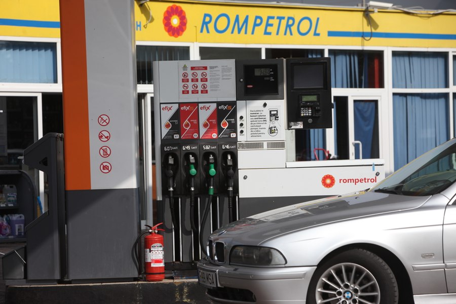 Profituri record la rafinării, motorină scumpă la pompă. „Consiliul Concurenței s-a comportat extrem de slab”