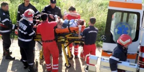 Ambulanţierii au acordat asistenţă medicală unui număr de patru persoane