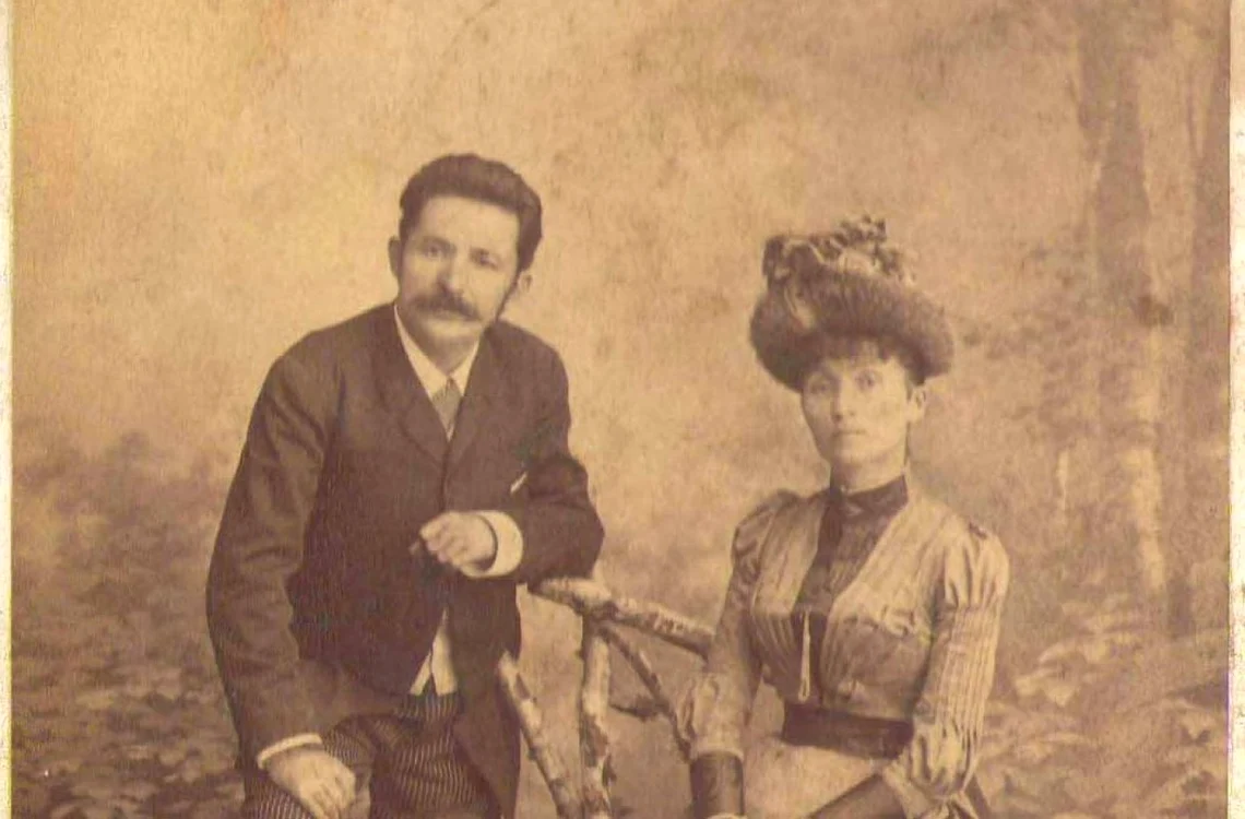 Iona Slavici și soția lui, Eleonora