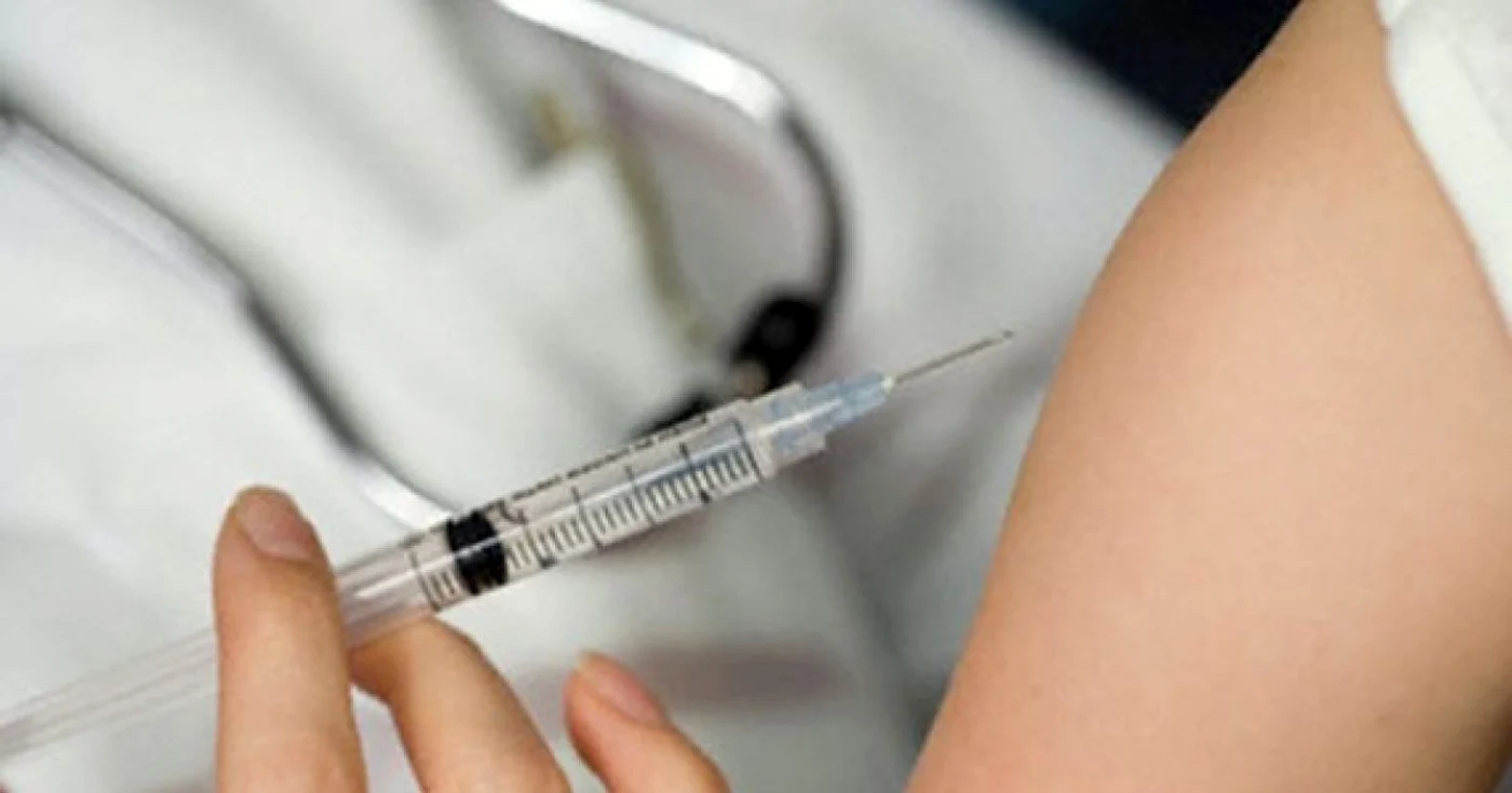 Vaccinarea antigripală pote fi făcută simultan cu cea anti-COVID-19