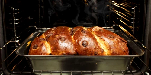 cozonac la cuptor jpg