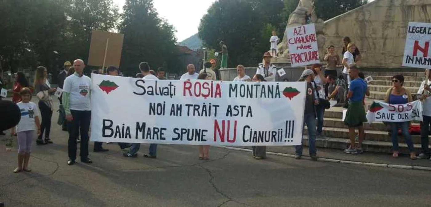 Aproximativ 100 de persoane au protestat din nou la Baia Mare