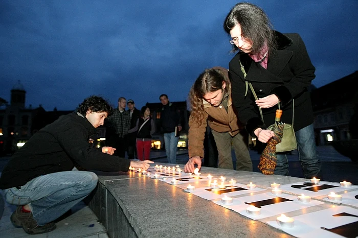 Comemorare a victimelor din Basarabia, la Braşov, în Piaţa Sfatului