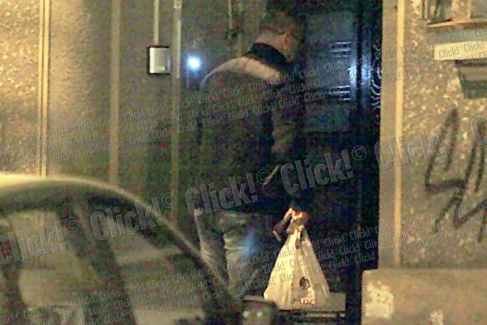 Blejnar a intrat în cabinetul  avocatului foarte îngândurat