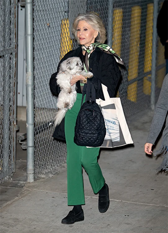 Jane Fonda, de 82 de ani, a mizat pe sex, până la 80 de ani, şi toată viaţa pe gimnastică 