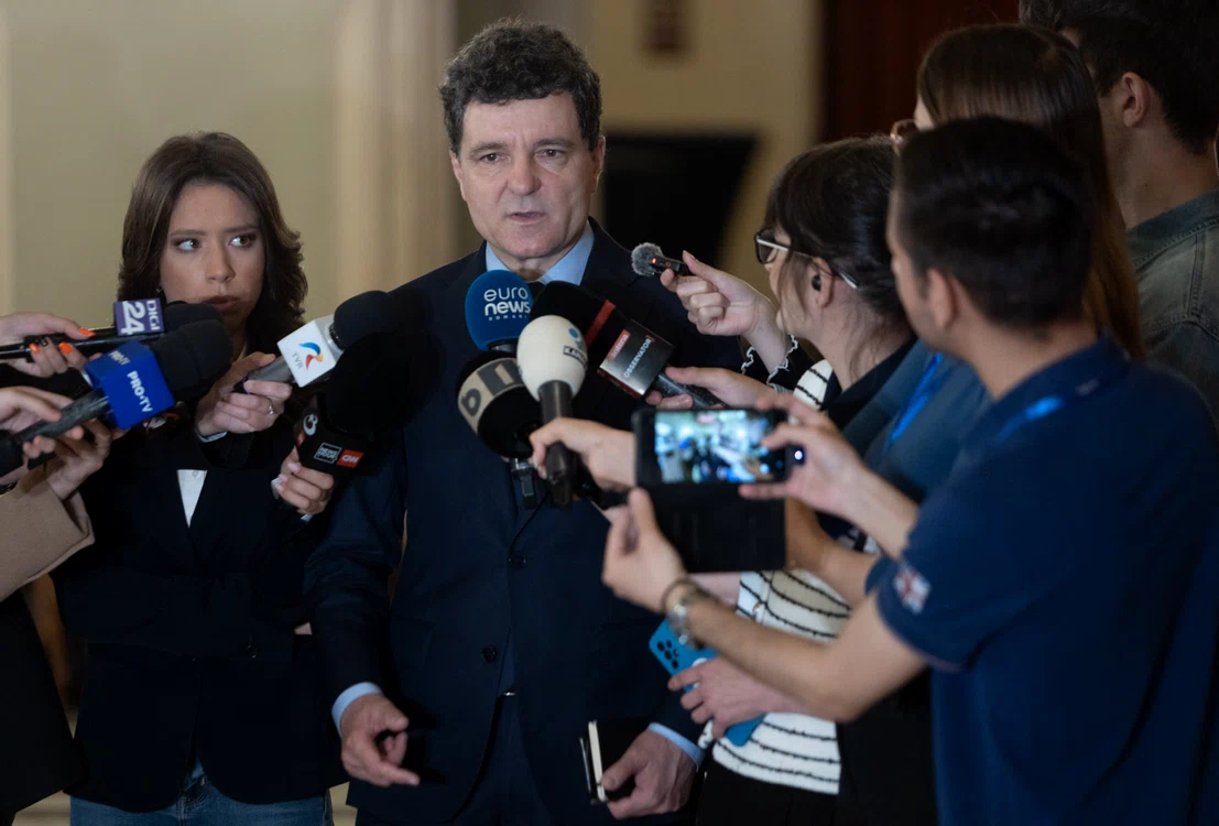 Nicuşor Dan a discutat deja cu premierul interimar despre marea evaziune fiscală. FOTO: Mediafax