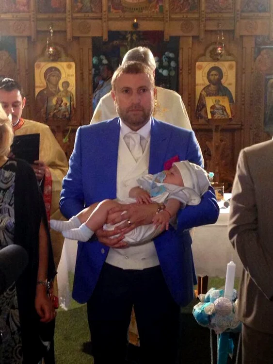 Designerul a fost foarte emoţionat la botez jpeg
