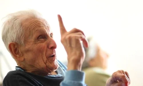 A supravieţuit ororilor din lagărele naziste Auschwitz şi Dachau jpeg