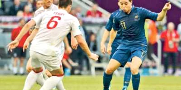 Francezul Nasri i-a ameţit  pe Terry şi ceilalţi englezi cu driblingurile sale