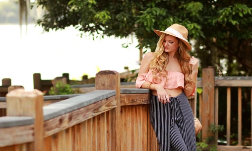 pantaloni cu dungi verticale jpeg