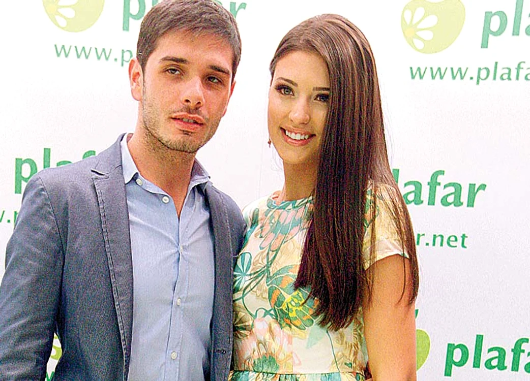 
    Antonia si fetita ei  