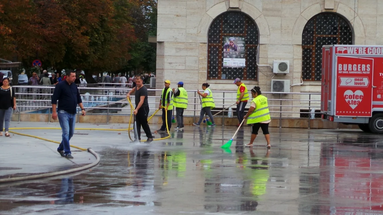 Tarifele la măturatul stradal vor creşte la Focşani