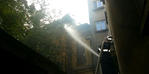 incendiu pompieri foto isubif