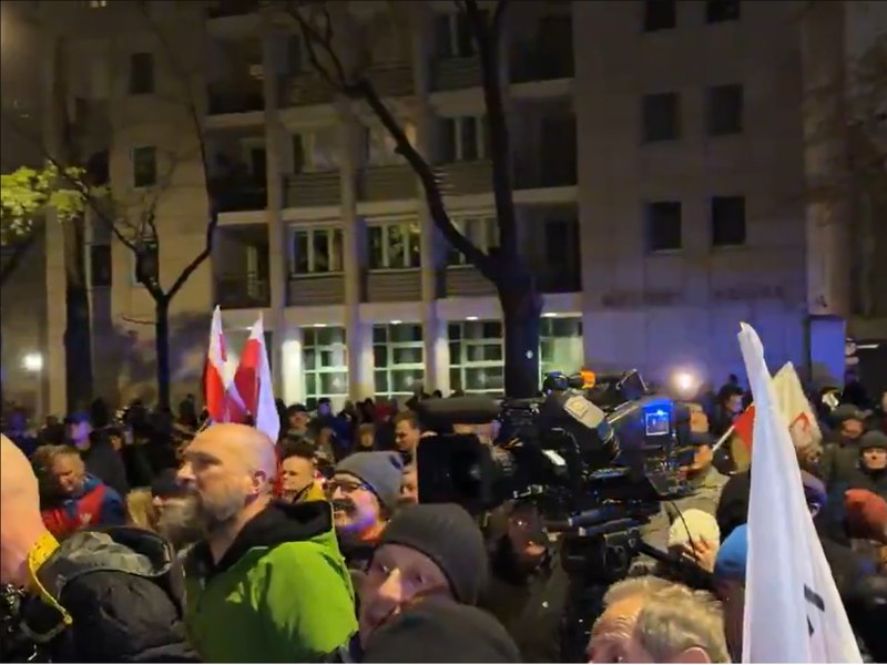 Criză la Curtea Constituțională din Polonia. Susținătorii fostului partid de la guvernare acuză o „lovitură de stat”
