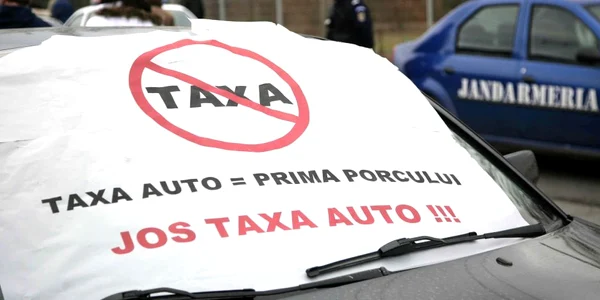 Românii au protestat în repetate rânduri faţă de taxa auto