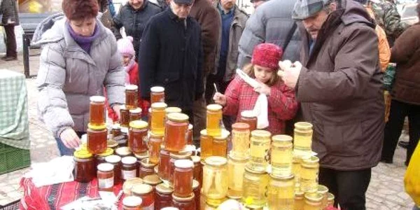 Târgul Mierii din Câmpina este un eveniment cu tradiție. Arhivă Adevărul Ploiești