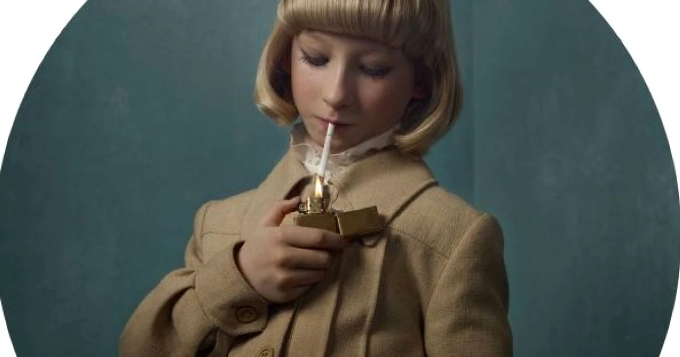 Aceste fotografii NU sunt un exemplu de urmat, ci sunt doar un semnal de alarmă pentru adolescenţii care fumează de la vârste foarte mici