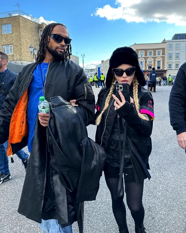 Madonna și iubitul ei, Akeem Morris, prin Londra. Septembrie 2024