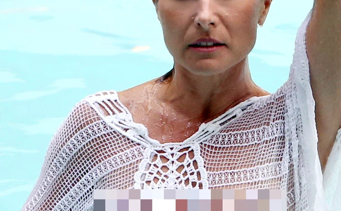 
    Vedeta a ieșit la piscină fără sutienfoto: Photoland/Wenn  