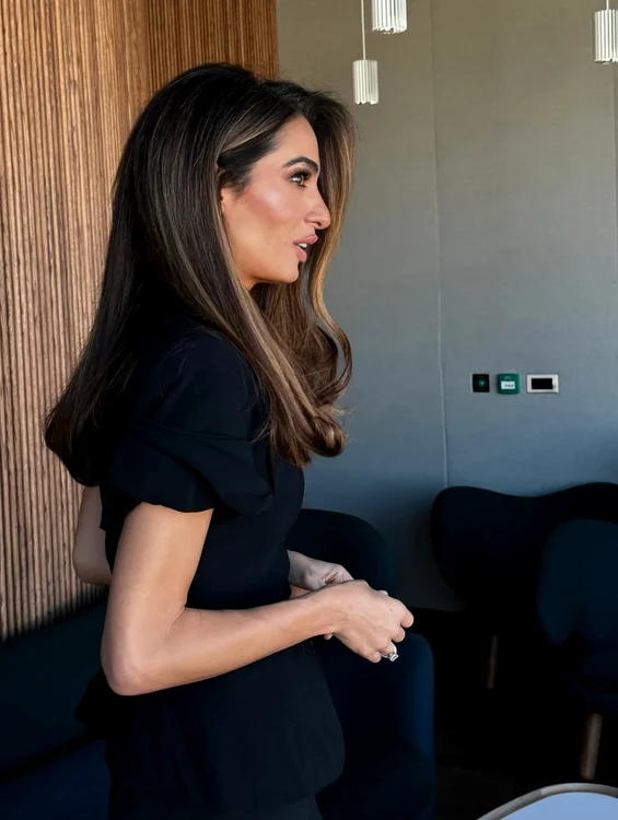 Amal Clooney, nou look toamna 2025, Foto Instagram (3) jpg