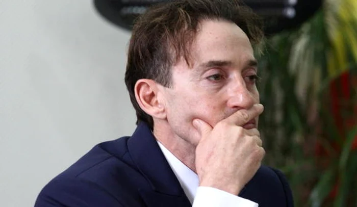 
    Primarul suspendat al municipiului Constanţa, ar putea afla, luni, dacă va fi cercetat în continuare în spatele gratiilor  