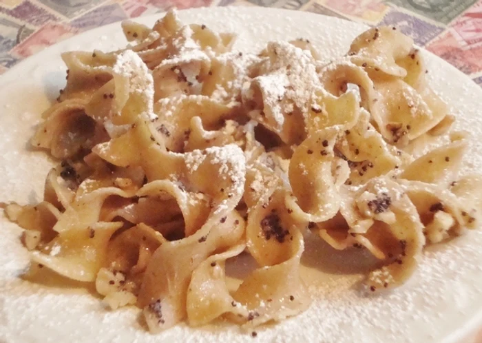 1 paste dulci cu nuci cea mai gustoasa si simpla reteta mrky jpg jpeg