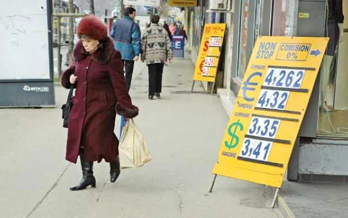 Cursul de schimb al leului ar putea fi afectat de volatilitatea din uniunea monetară