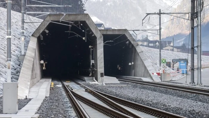 Intrarea în tunelul Gotthard