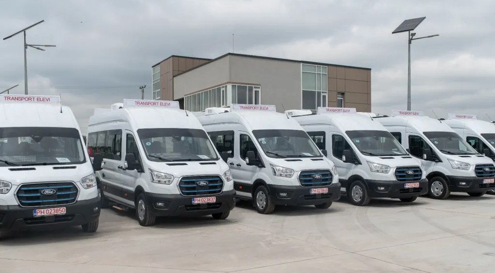 O primărie a anunțat o licitație pentru două microbuze electrice școlare, la un preț estimat de aproape jumătate de milion de euro. Explicațiile viceprimarului