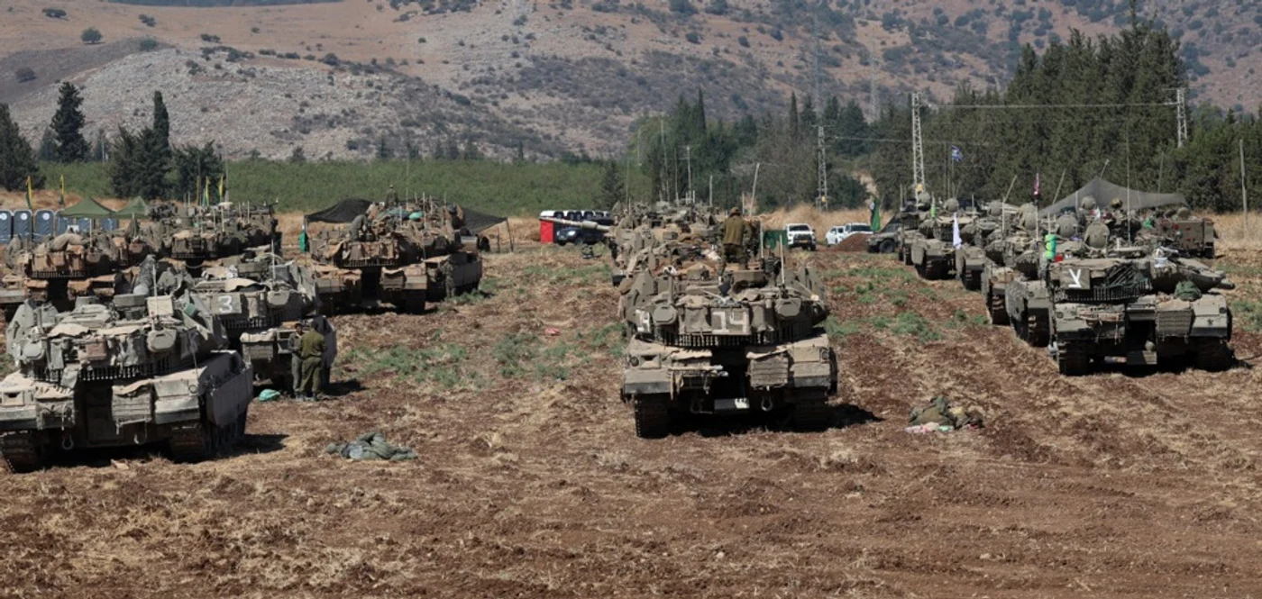 Armata israeliană a adus tancuri la granița de nord FOTO EPA-EFE