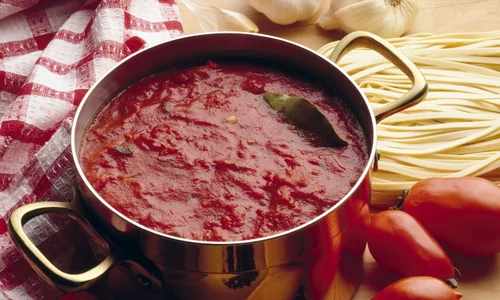 sos de rosii StockFood 00677543 jpeg