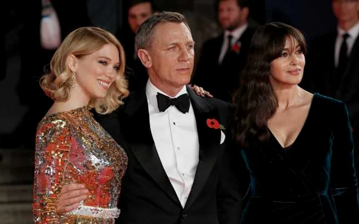 Actorii Lea Seydoyx, Daniel Craig şi Monica Belluci, la premiera filmului „Spectre” FOTO Getty Images