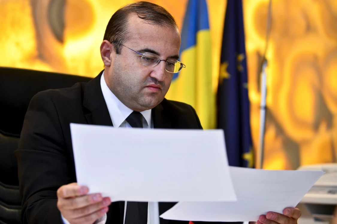Claudiu Săftoiu, preşedintele director general al TVR, şi-a speriat colegii din Consiliul de Administraţie când le-a dat contractul spre aprobare FOTO Mediafax